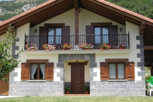 CONTRAVENTANA TIPO Z