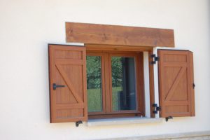 CONTRAVENTANA TIPO Z