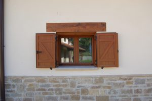 CONTRAVENTANA TIPO Z