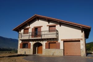 CONTRAVENTANA TIPO Z